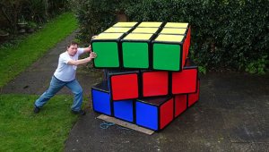 Largest-Rubiks-cube-solving_tcm25-425561.jpg