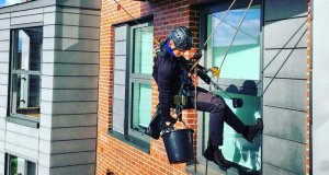 abseiling-rope-access-window-cleaning-image-1.jpg