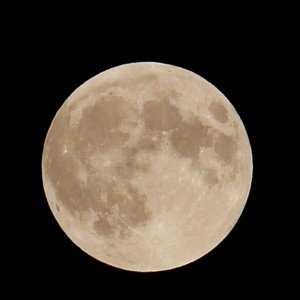 Early shot after the moon came up, about an hour before the eclipse will start.