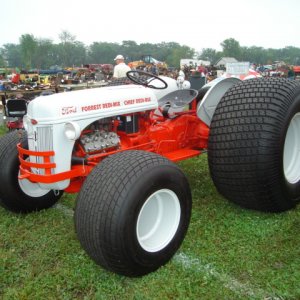 Tractor Show 015.jpg