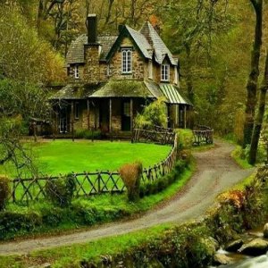 follow  cottage gr.jpg