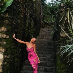 queen mapink morn stair 4 F T.jpg