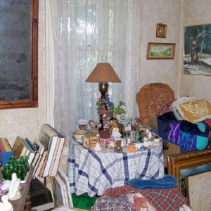 front living room2.jpg