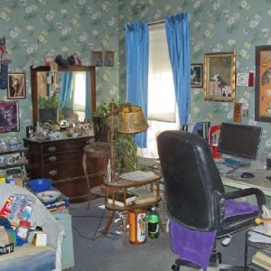 middle bedroom1.jpg
