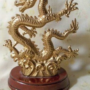 dragon figurine.jpg