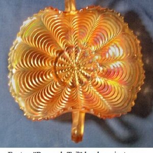 Fenton Peacock Tail bonbon1.jpg
