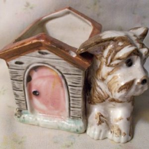 doghouse planter1.jpg