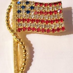 brooch50.jpg