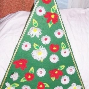 tree_felt.jpg