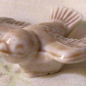 bird figurine1.jpg