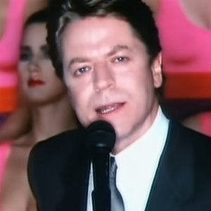 Robert Palmer - Simply Irresistible (Official Video)