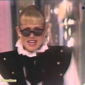 Xuxa - Bombón (videoclip en español) 720p
