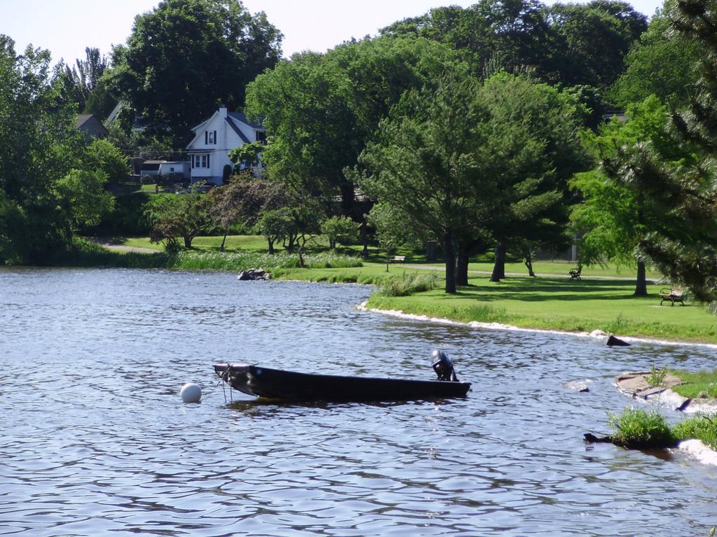 a beautiful boat on the lake in summer