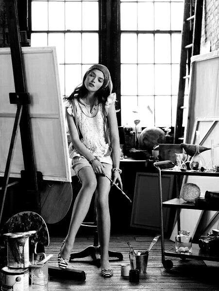 artist morn bw.jpg