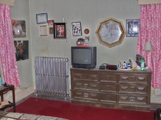 back bedroom2.jpg