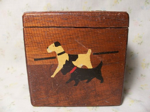 dog box1.jpg