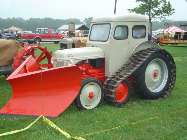 Tractor Show 001.jpg