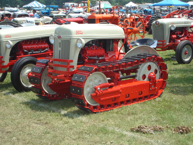 Tractor Show 023.jpg